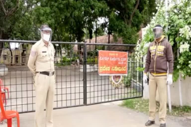 corona-to-gadag-city-police-station-constable-station-seal-down