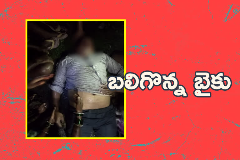 a man died in a road accident at aler gundala highway yadadri bhuvanagiri district