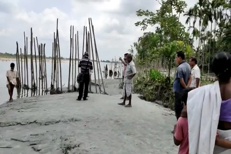 আই নদীৰ বান আৰু গৰাখহনীয়াত হেৰাই যোৱা চেচাপানীবাসীৰ দুৰ্ভোগ