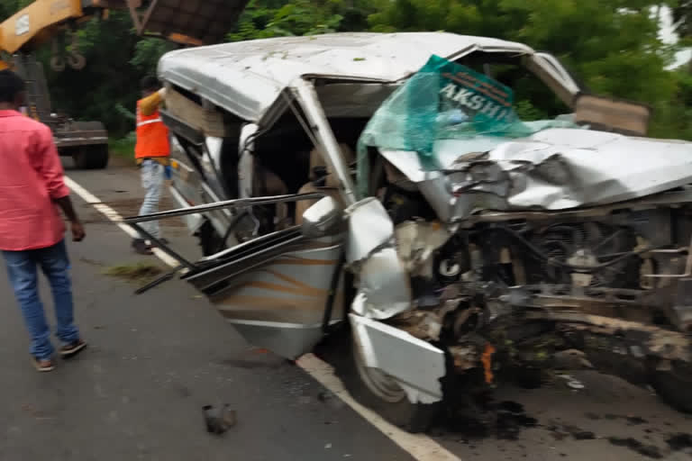 six died in road accident