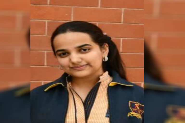 Sanskriti school chanakyapuri school topper in tenth exam ahana verma