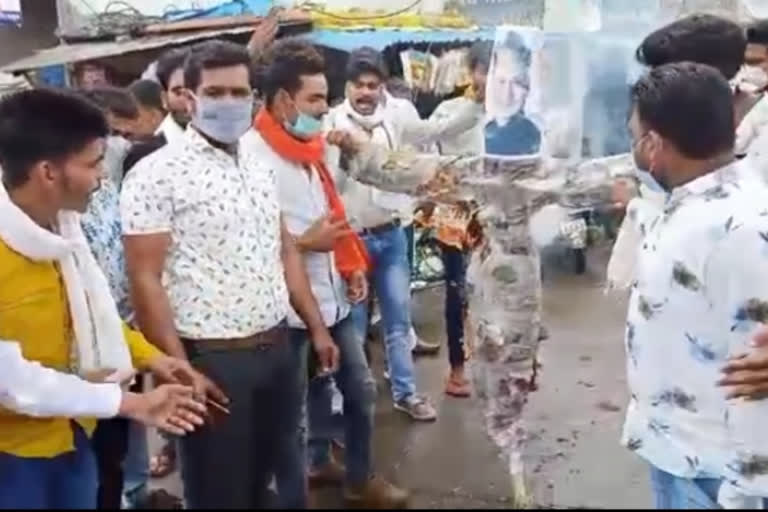 Gurjar society burnt effigy of CM of Rajasthan