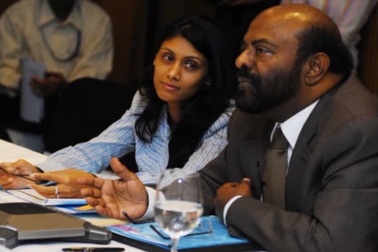 Shiv Nadar steps down as HCL chairman, daughter Roshni takes over