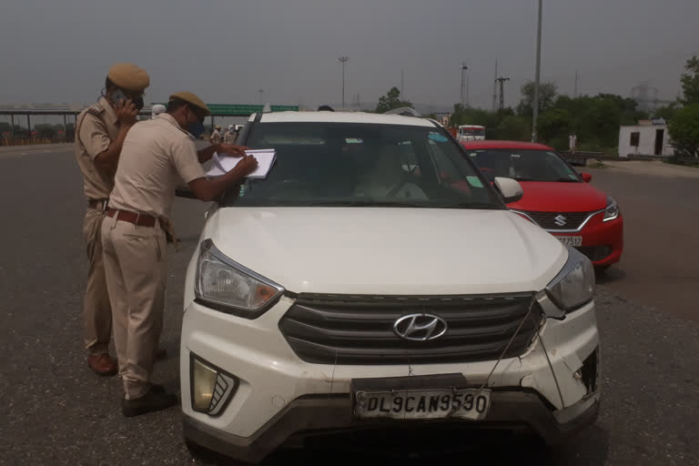 Police check vehicles entering Rajsathan