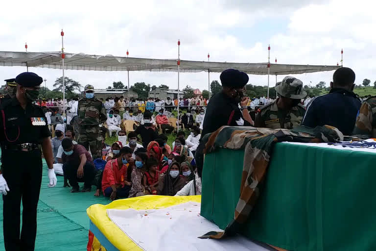 martyr jawan Satish Pehere on funeral