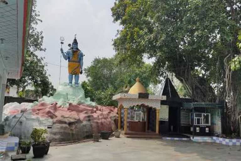 pilgrims are not allowed in shiv temple on occasion of shivratri in sonipat