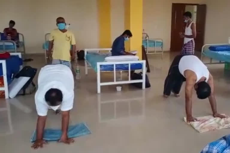 A corona Patient teaches the Yoga in Hospital for Others to Get Relaxation From COVID in bellari, karnataka