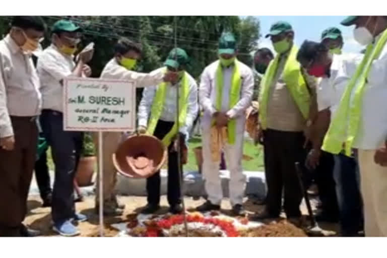 mla korukanti chander  at harithaharam in ramagundam