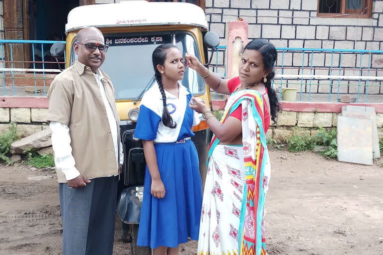 Auto driver daughter got 2nd rank in 10th CBSC examination