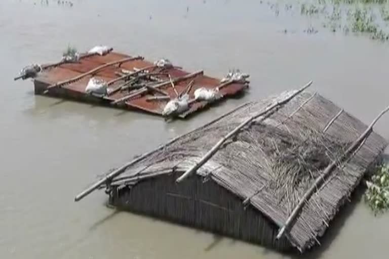 Assam flood situation gets slightly better, 83  death