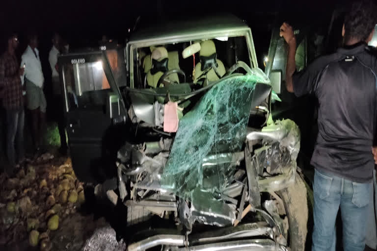 road accident in peddapalli two died