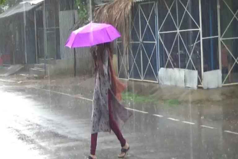 Heavy rains lash Delhi-NCR