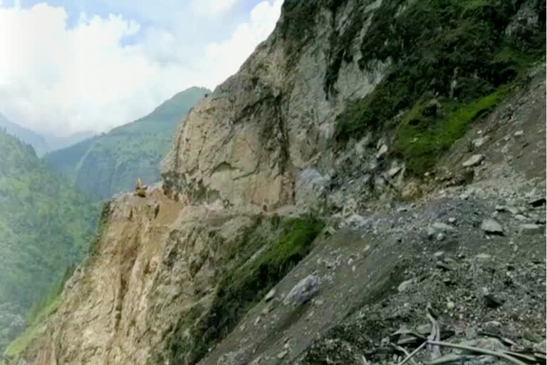 badrinath highway closed