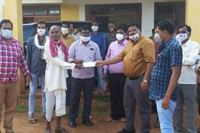 Masks distributed to people in Primary Health Center Vishrampuri