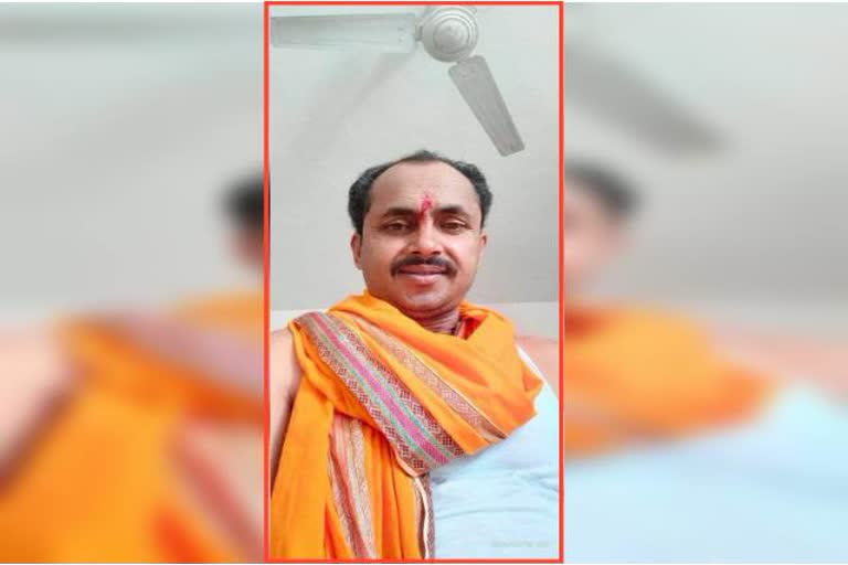 BJP leader Rajiv Ranjan Tiwari arrested for obstructing police action in garhwa, BJP leader arrested in garhwa, news of garhwa police, पुलिस कार्रवाई में बाधा डालने के आरोप में बीजेपी नेता गिरफ्तार, गढ़वा में भाजपा नेता गिरफ्तार, गढ़वा पुलिस की खबरें