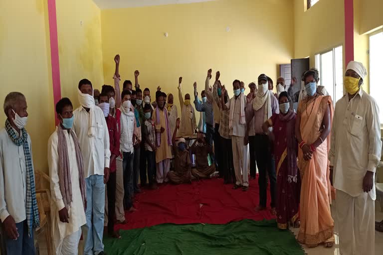 district-panchayat-member-disputed-post-against-tribal-society-in-dhamtari