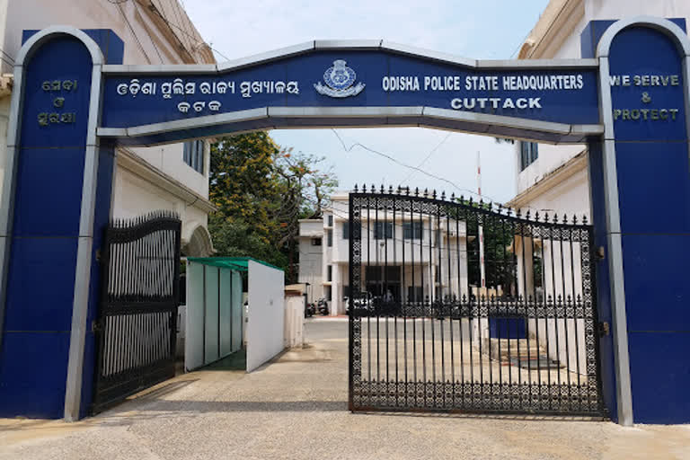 corona fight in odisha, lockdown rule violation, lockdown update, rule breakers in odisha, case registered for lockdown rule violation, police headquarter, cuttack latest news, ରାଜ୍ୟରେ କୋରୋନା ମୁକାବିଲା, ତାଲାବନ୍ଦ ନିୟମ ଉଲଙ୍ଘନ, ତାଲାବନ୍ଦ ଅପଡେଟ, ରାଜ୍ୟରେ ଅମାନିଆଙ୍କ ରାଜ, ତାଲାବନ୍ଦ ନିୟମ ଉଲଙ୍ଘନ ନେଇ ମାମଲା ରୁଜୁ, ପୋଲିସ ମୁଖ୍ୟାଳୟ, କଟକ ଲାଟେଷ୍ଟ ନ୍ୟୁଜ୍‌