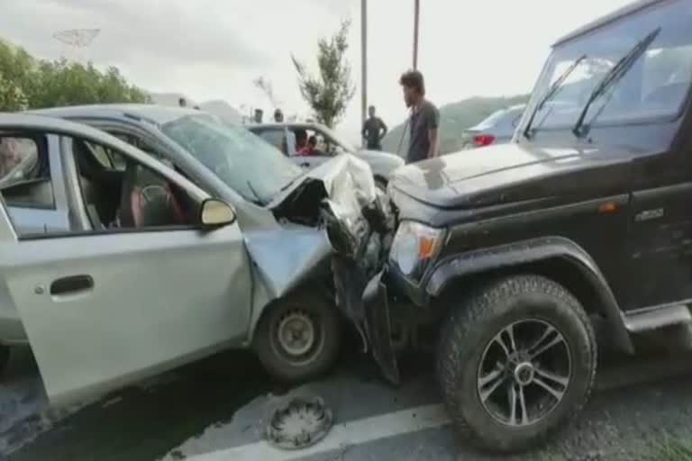 accident on Theog Hatkoti road