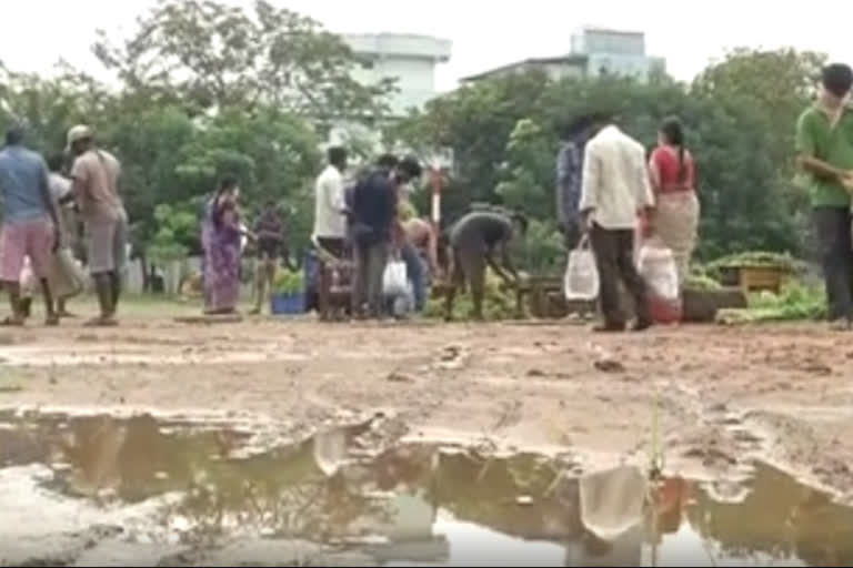 రైతు బజార్లు... సమస్యలకు నిలయాలు