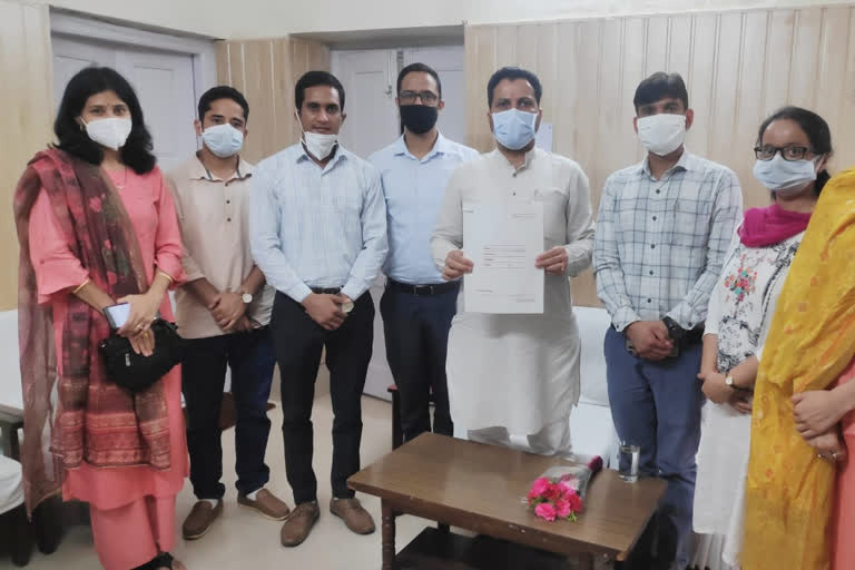 ayush doctors met sundernagar mla rakesh jamwal