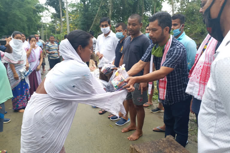 Aasu  relief  distribution at Dhemaji