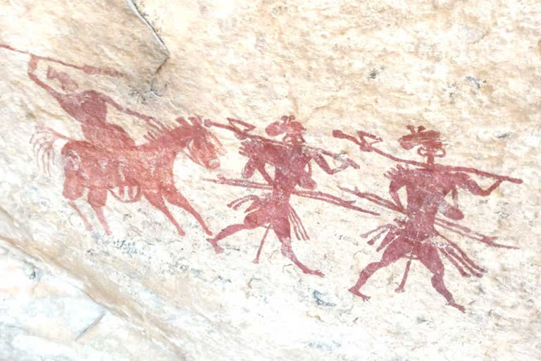 Ancient rock paintings found