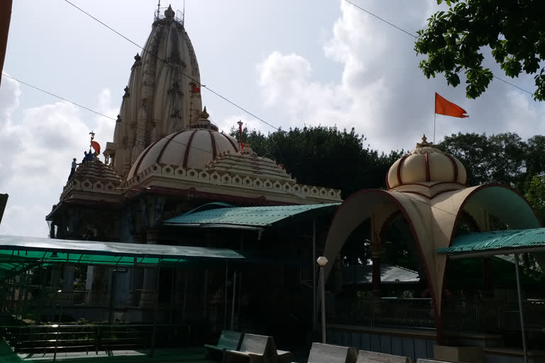 Somnath Mahadev's darshan