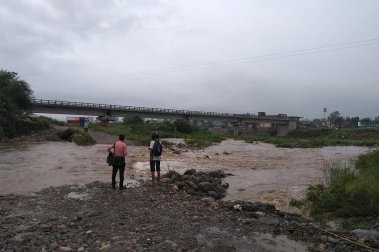 Jabothi Khad in mandi, जबोठी खड्ड का जलस्तर