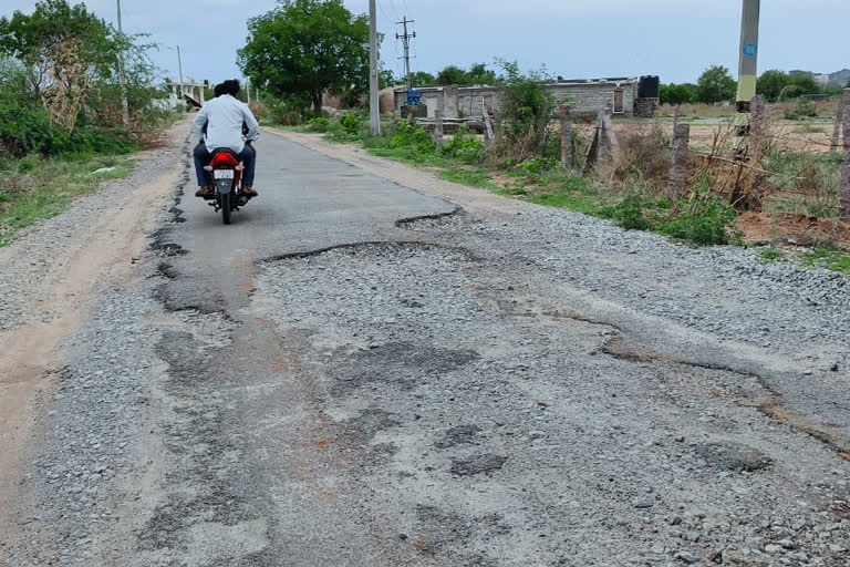 yadari people facing problem on roads