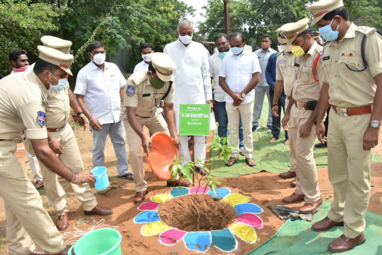 harithaharam program held by cp satyanarayana at naspur police station in machiryala