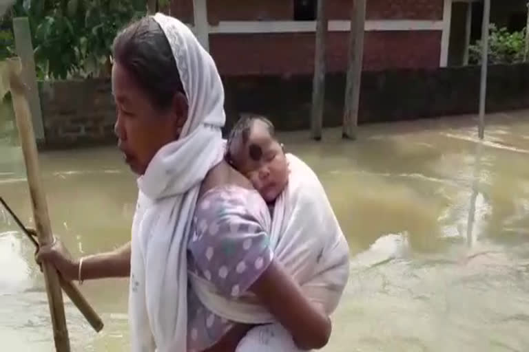 One more person dies in Assam floods  over 24 lakh people hit  അസം  അസമില്‍ 24 ജില്ലകളെ ബാധിച്ച് പ്രളയം  പ്രളയം