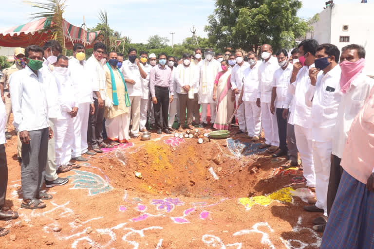 Minister mallareddy inaugurated raithu vedika buildings