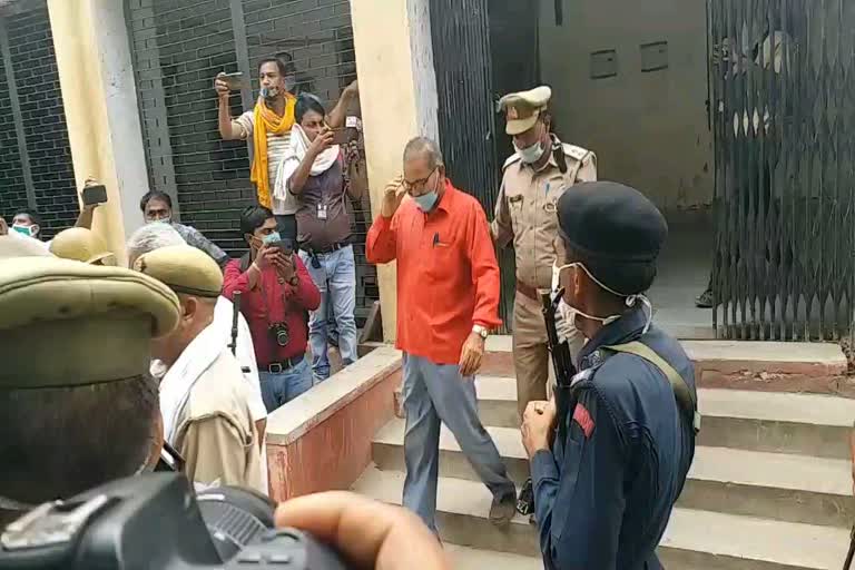 मथुरा कोर्ट ने डीएसपी समेत ग्यारह पुलिसकर्मियों को माना दोषी