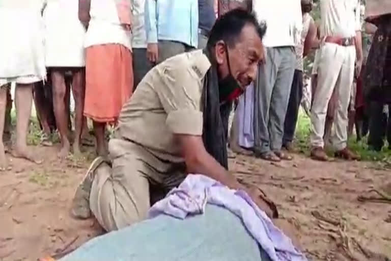 man committed suicide in chatra, suicide in chatra, suicide news of chatra, चतरा में एक शख्स ने की आत्महत्या, चतरा में आत्महत्या, चतरा में आत्महत्या की खबरें