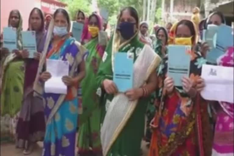 SHG group alleged and Protest against finance company at Bhadrak District