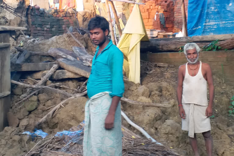 wall collapse in barabanki