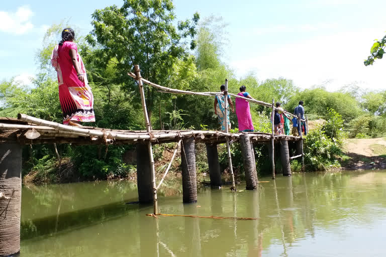 திருவாரூர் மாவட்டச் செய்திகள்  நன்னிலம் கடகம் கிராமம்  கடகம் கிராமம் சாலைவசதி  thiruvarur news  nannilam kadakam bridge issue