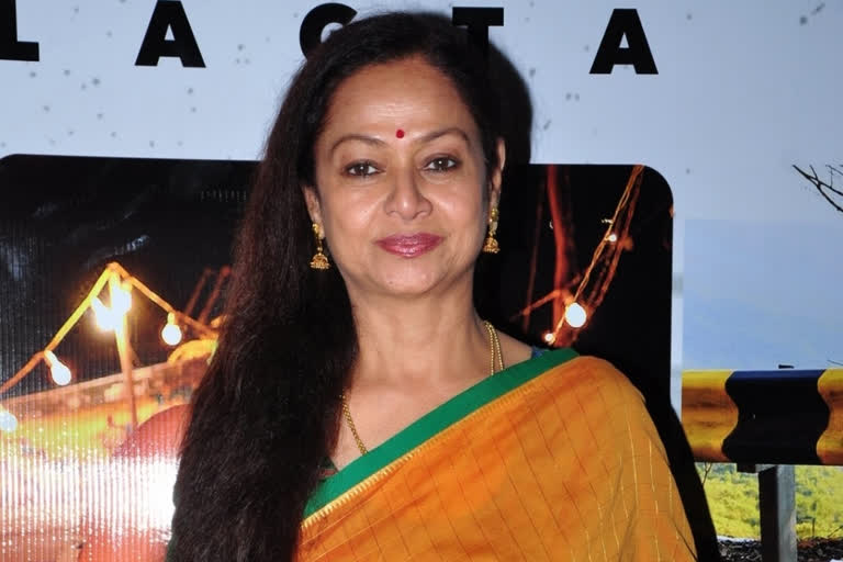 zarina wahab returns in short film kashmiriyat