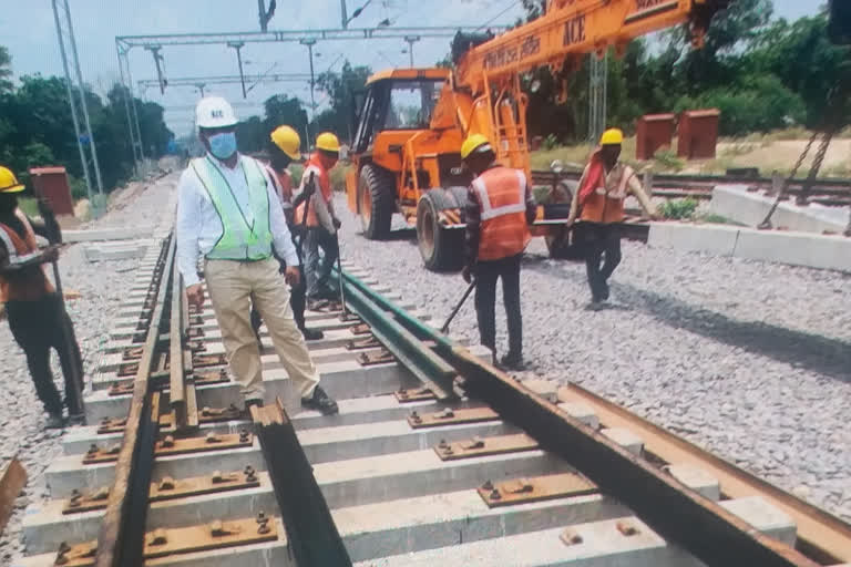 northern railway GM rajeev chaudhary reviewed work of several projects