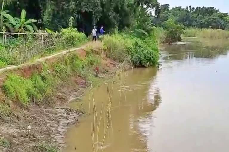 Erosion of langai river karimganj assam etv bharat news