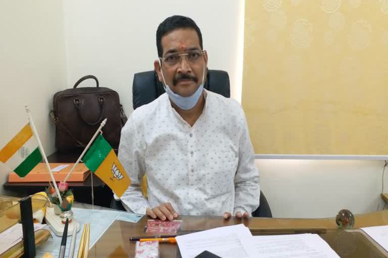 deepak prakash take oath as a member of parliament