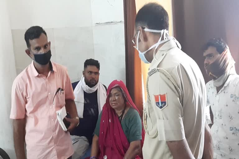 fire in the kitchen,  old couple scorched,  old couple scorched in chittorgarh,  Couple scorched due to fire