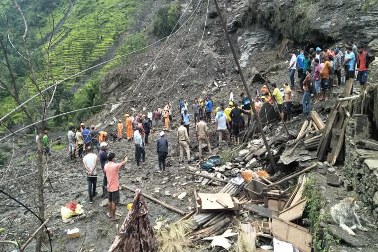 rescue-operation-continue-in-pithoragarh-tanga-village