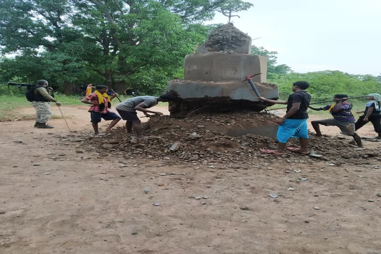 drg-jawans-and-villagers-demolish-naxalite-martyr-memorial-in-dantewada