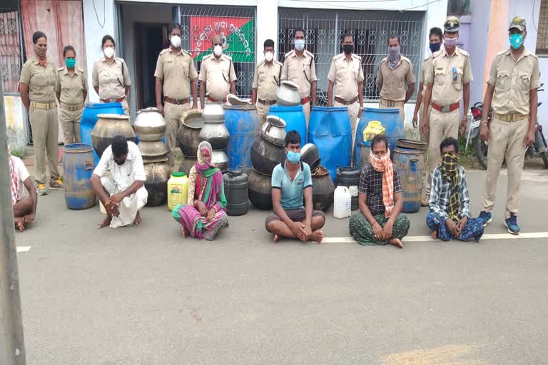 ganjam-liqure-smuggling-raid-by-excise-department-6-arrests