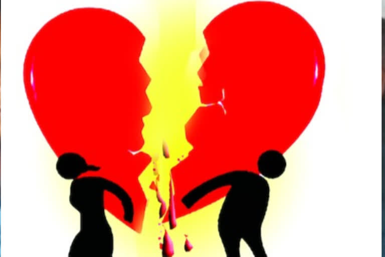 lovers commites suicide at bathala palli