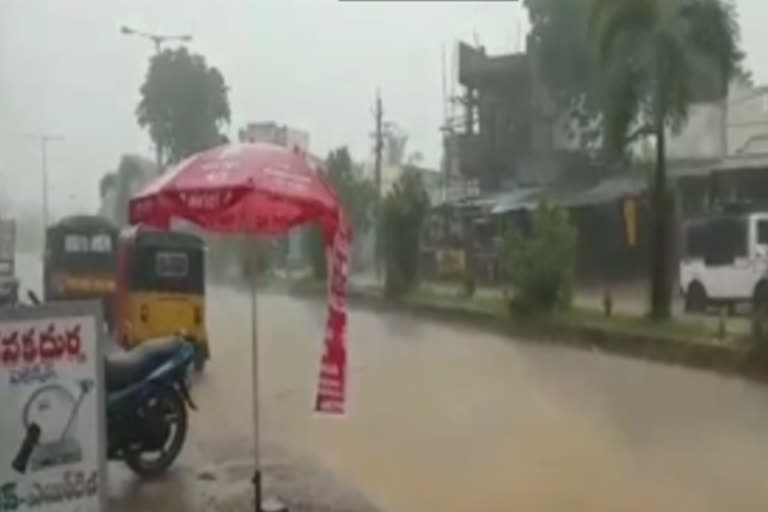 Heavy in several zones in Khammam district