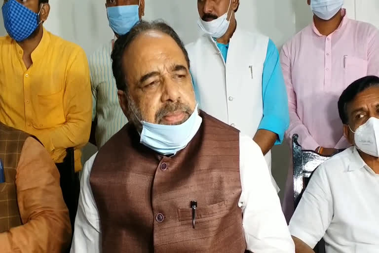 Minister Gopal Bhargava advised Congress