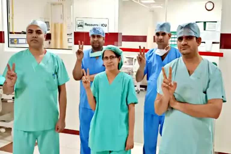 मेश आर्थ्रोप्लास्टी टेक्निक  जटिल सर्जरी  जयपुर की खबर  jaipur news  etv bharat news  complex surgery  mesh arthroplasty technic  भगवान महावीर कैंसर हॉस्पिटल एंड रिसर्च सेंटर