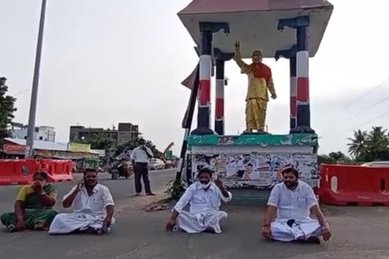 mlas-dharna-in-pudhucherry